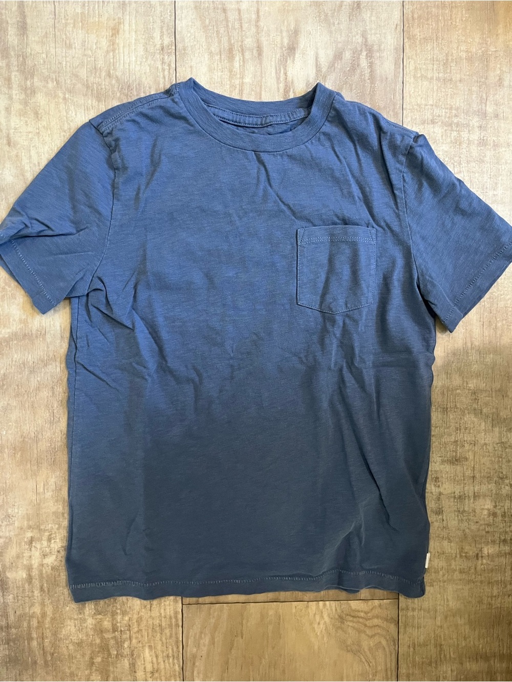 Gap pocket tee